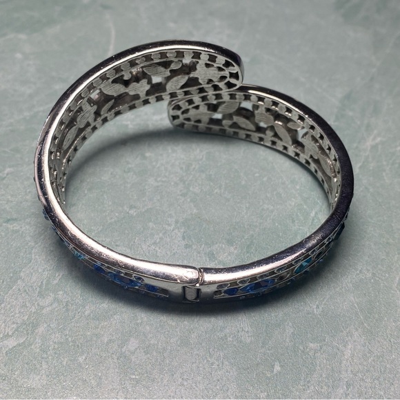 Vintage Nolan Miller silver and blue stone hinged cuff bracelet missing stones - Picture 3 of 7